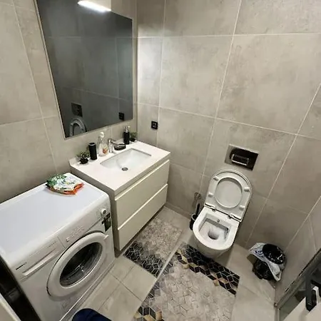 Cozy 2 Bedroom With Balcony Gym Pool * Стамбул