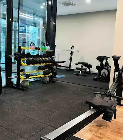 Cozy 2 Bedroom With Balcony Gym Pool Lägenhet Istanbul