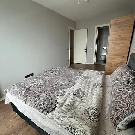 Lägenhet Cozy 2 Bedroom With Balcony Gym Pool